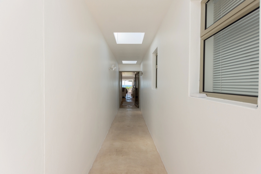 5 Bedroom Property for Sale in Golden Mile Western Cape